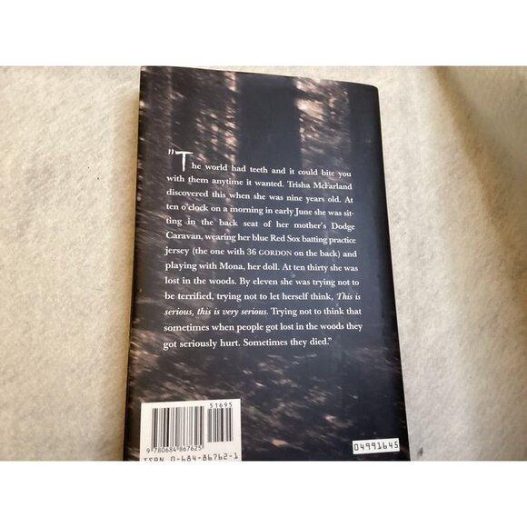 Stephen King Hardcover & Paperback Book Collection - Picture 5 of 6